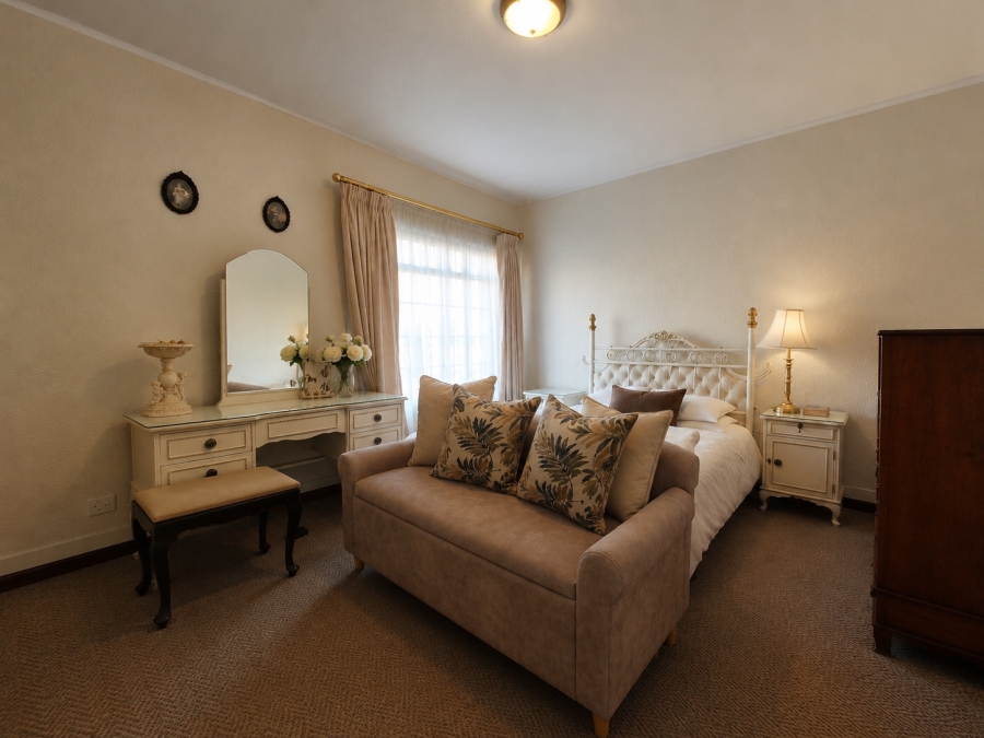 3 Bedroom Property for Sale in Wynberg Upper Western Cape